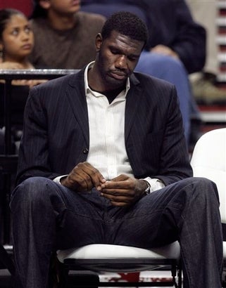 Illustration for article titled Greg Oden Is Just One Big, Depressing Mess