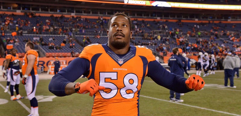 Illustration for article titled Von Miller Says There's "No Chance" He Plays Under Franchise Tag This Season