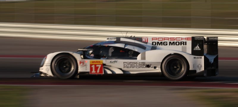 Illustration for article titled Trouble Strikes Lead Porsche In Last Hour Of Race; Gives Win To Other Porsche