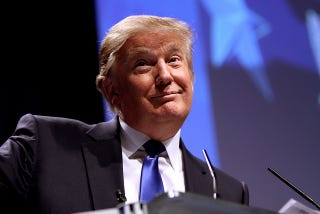 Illustration for article titled Kissé viseltes Donald Trump áron alul eladó
