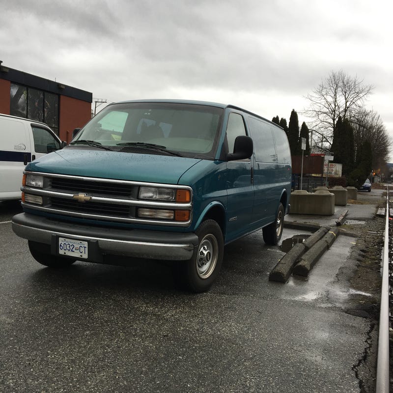 Illustration for article titled Non-white van appreciation post
