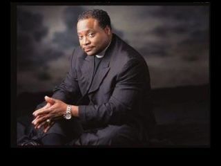 Illustration for article titled Bishop Eddie Long Sued by Two Men for Sexual Coercion