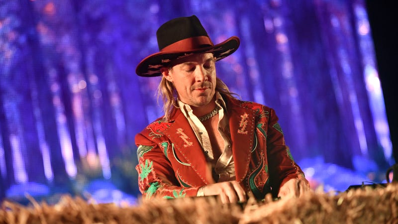 Illustration for article titled Diplo made a remix to Billy Ray Cyrus' remix of Lil Nas X's "Old Town Road"