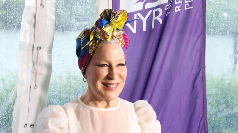 Illustration for article titled Saturday Night Social: Bette Midler's House Costs $50 Million and Is Decorated With Hats