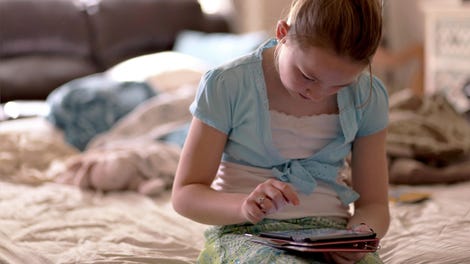 How To End Screen Time Without A Struggle Motherly >> How To End Your Kid S Screen Time Without A Meltdown How To End Screen Time Without A Struggle Motherly >> How To End Your Kid S Screen Time Without A Meltdown