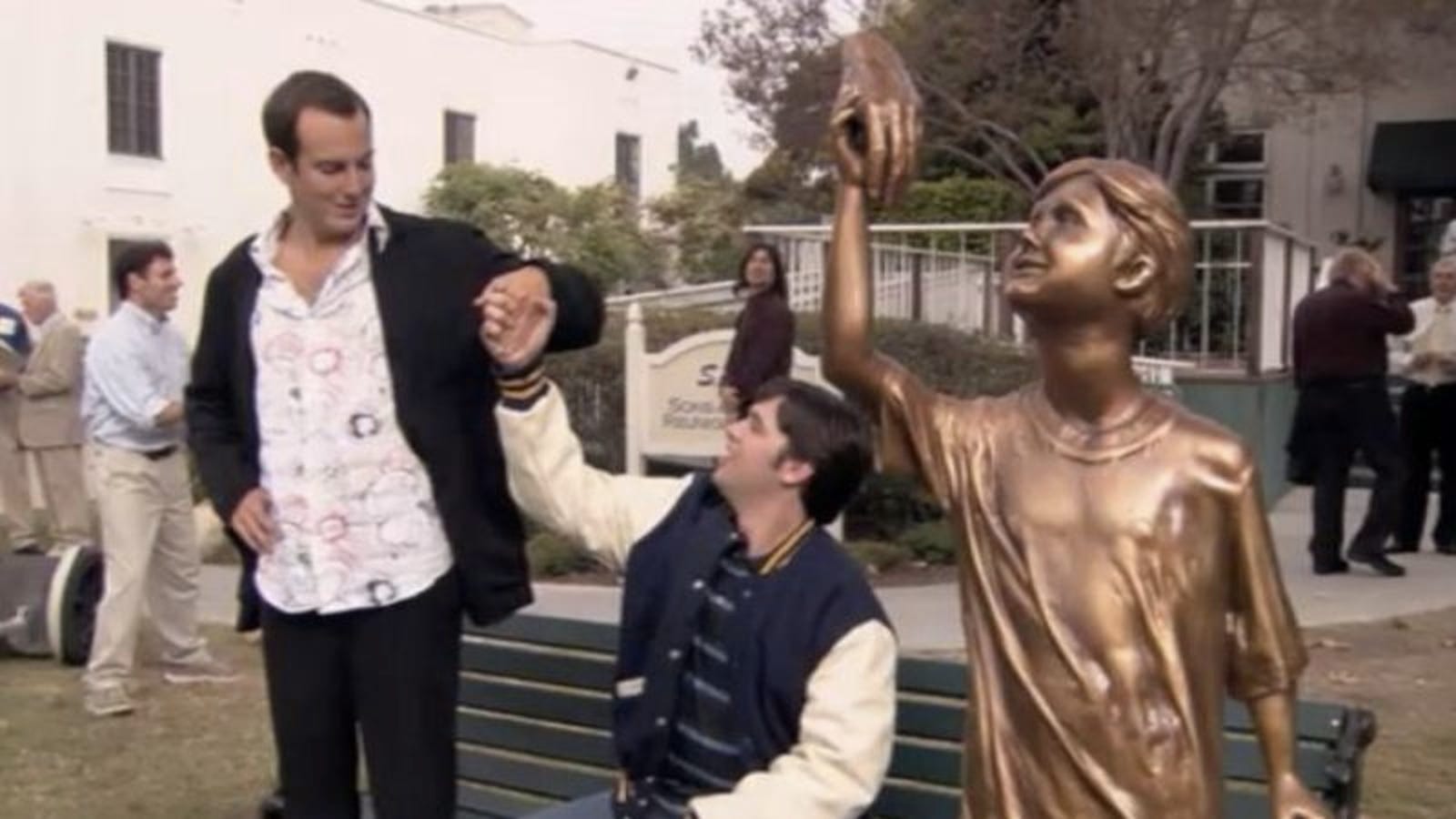 Arrested Development “The Cabin Show”/“For British Eyes Only”