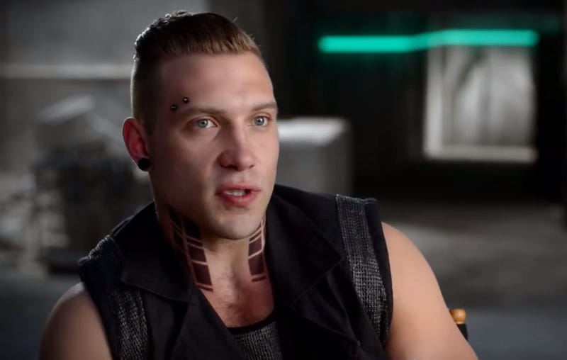 the new kyle reese talks divergent terminator and playing a psycho the new kyle reese talks divergent terminator and playing a psycho