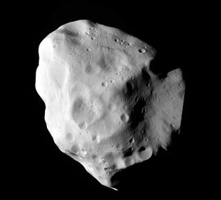 Illustration for article titled An 80 Mile Long, 4.5 Billion Year Old Asteroid Gets Its Close Up