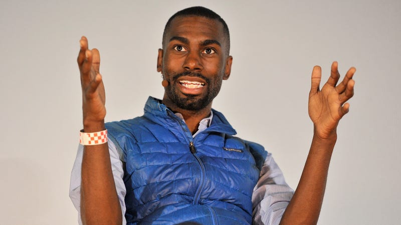 Illustration for article titled How Often Should DeRay Be Washing His Vest?