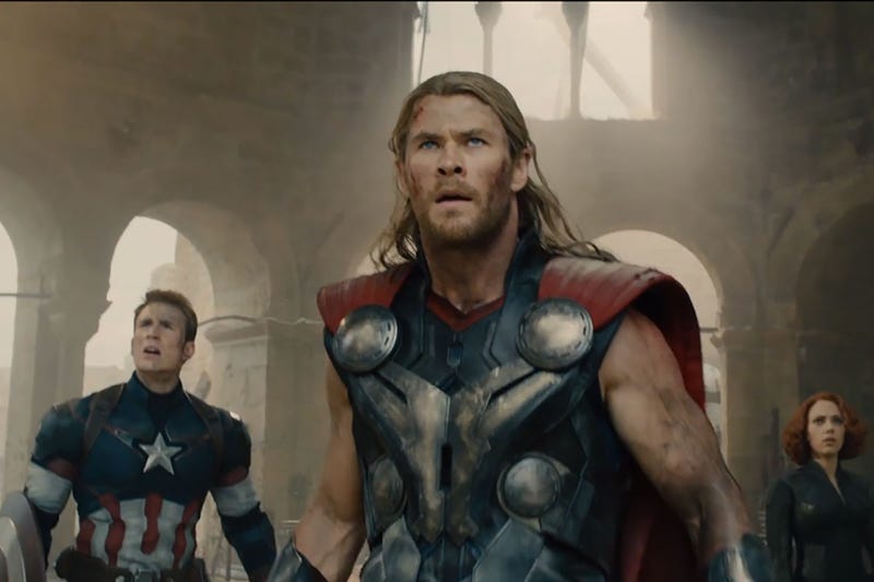 Thor Stops By Snl To Do Running Man Celebrate Victory Over Ultron