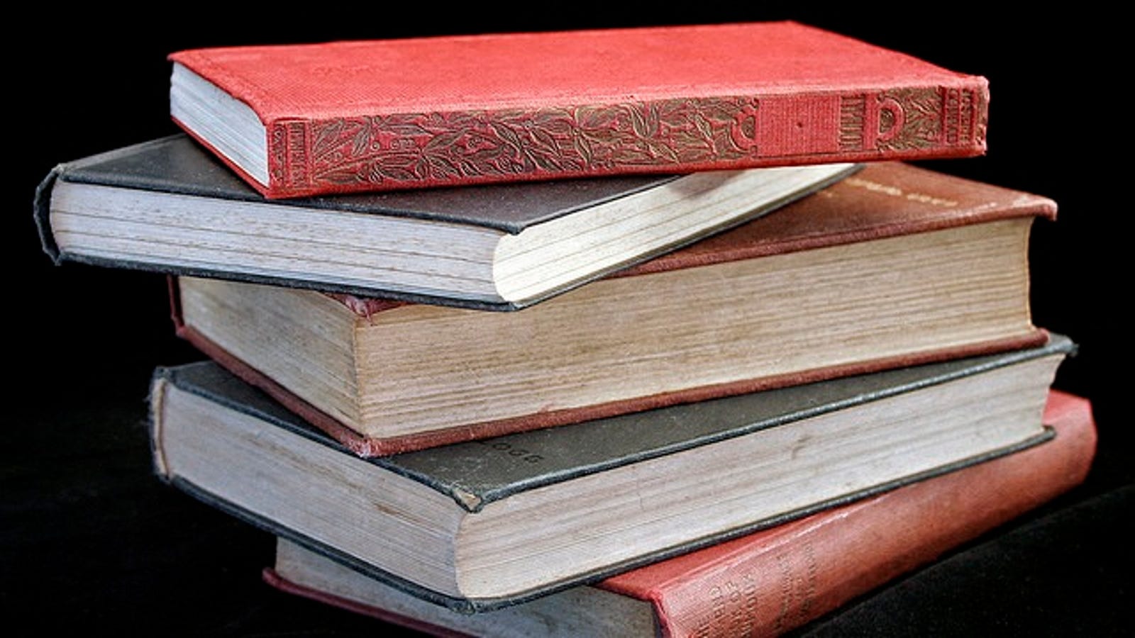 The Investing Books Warren Buffett Wants You to Read
