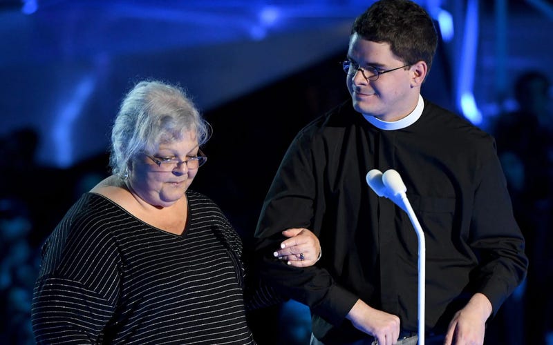 Robert W. Lee IV and Susan Bro at the MTV Awards (MTV)