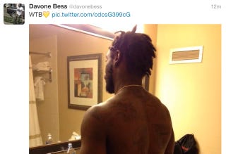 Illustration for article titled Davone Bess Tweets Picture Of Himself Completely Naked