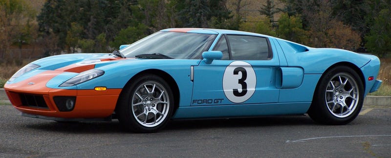Illustration for article titled Guise!!!! GUISE!! 40 car barn find in Alberta! Ford GT's!!