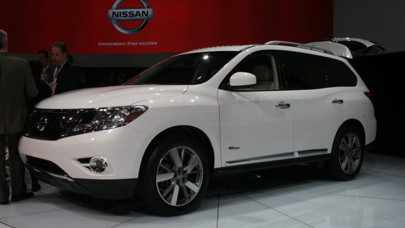 Illustration for article titled 2014 Nissan Pathfinder Hybrid Kisses Ruggedness Goodbye Once And For All
