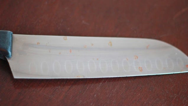 Remove Rust Spots from Knives and Silverware with Lemon Juice