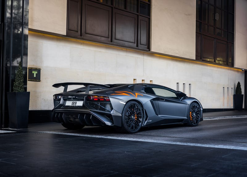 Your Ridiculously Awesome Lamborghini Aventador Sv