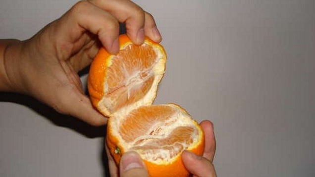 An Easy Way to Peel an Orange
