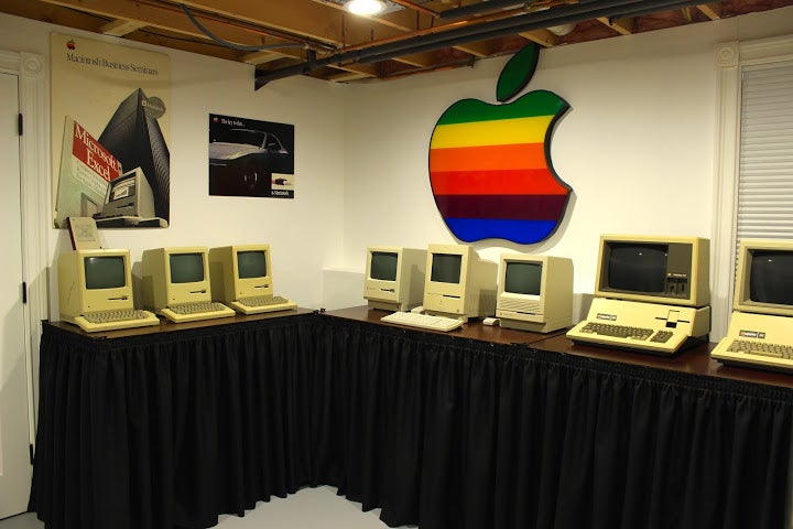 This teenager owns an Apple Museum   TechWorm - 92