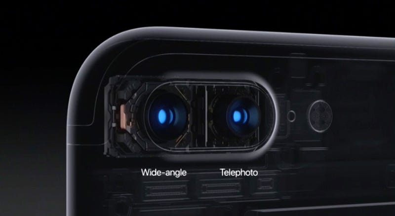 iPhone 7 released, comes in ‘Jet Black’ and Black versions with dual camera’s, No 3.5 mm headphone jacks