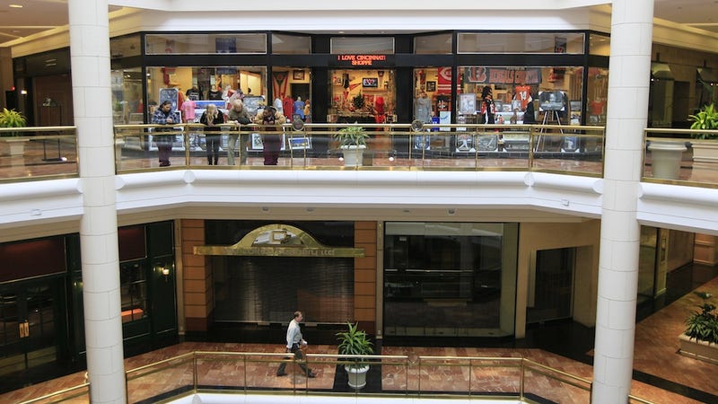 Illustration for article titled Teens Are Abandoning Malls for Restaurants