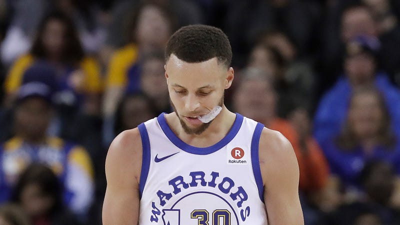 Illustration for article titled Steph's Ankles Looked Great, And So The Universe Came For His Knee Instead