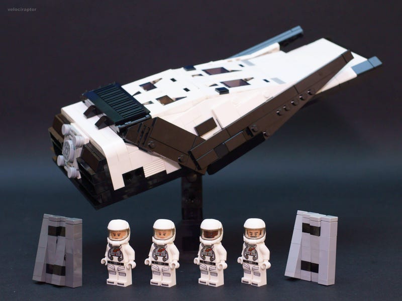 This is the best Interstellar Lego model