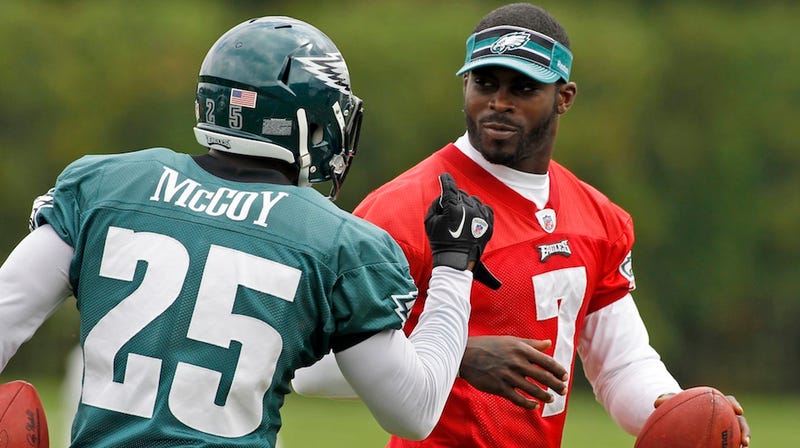 Illustration for article titled LeSean McCoy Is the Only Person Who Doesn't Think LeSean McCoy Needs More Carries
