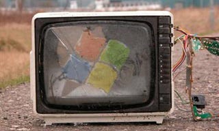 Illustration for article titled Your Sleep Patterns Are Controlled by Television