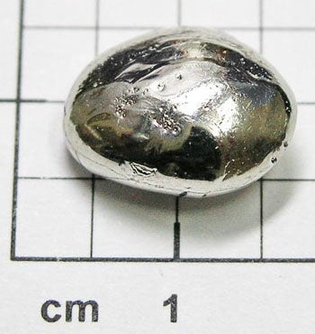 Illustration for article titled Researchers Create Pseudo Palladium Alloy Using "Present-Day Alchemy"
