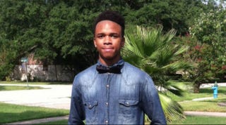 Illustration for article titled Texas Teen Shot and Killed While Trying to Sneak in Girlfriend's Room