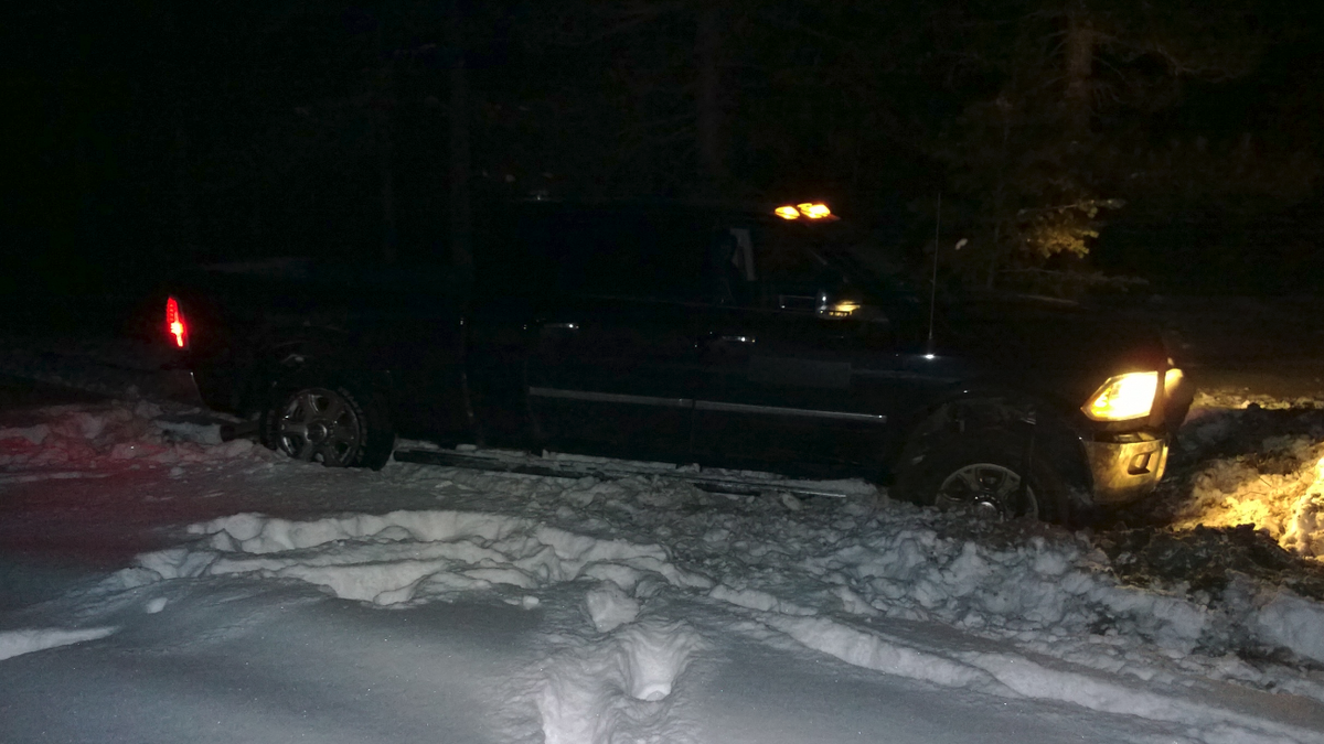 Here S How To Get Your Car Unstuck From Deep Snow
