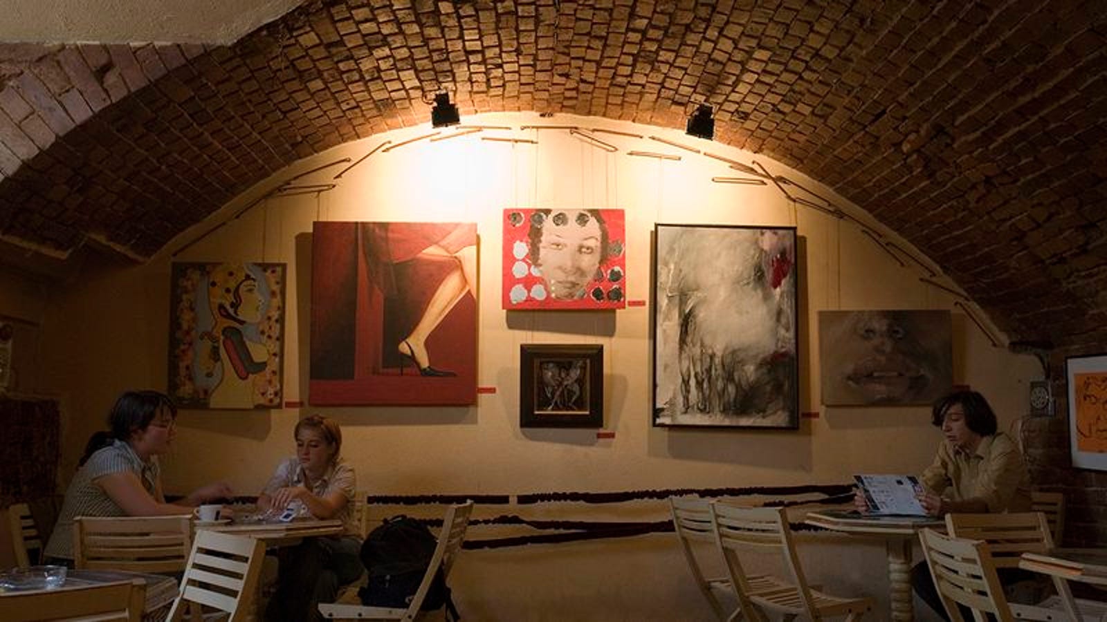 Chaos This Coffee Shop Is Also An Art Gallery