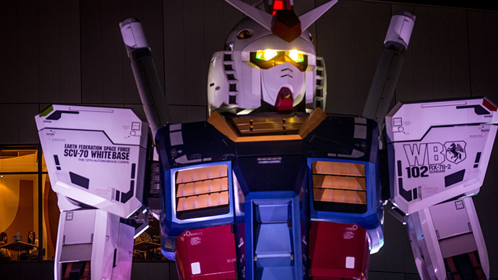 giant gundam statue