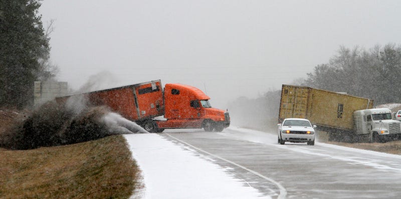 Illustration for article titled The Most Righteous Picture Of The Southern Winter Traffic Mess
