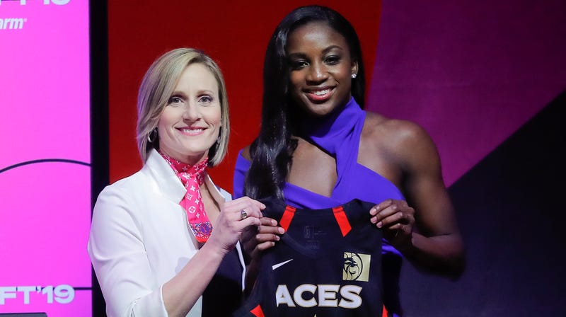 Illustration for article titled Las Vegas Aces Choose Jackie Young Over Asia Durr In WNBA Draft