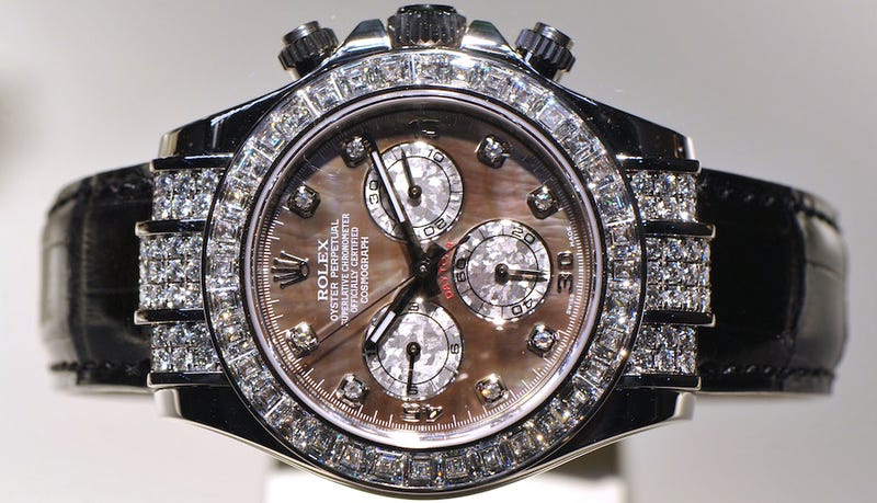 Illustration for article titled Thieving Women Attempt to Hide Stolen Rolexes in Their Vaginas