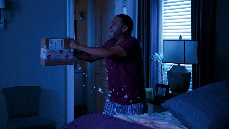 Illustration for article titled Black-ish maintains its triumphant return by holding it at gunpoint
