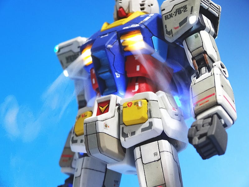 Illustration for article titled Gundam Figure Is Smokin' Hot