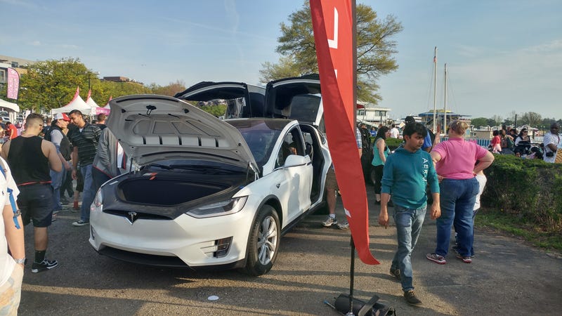 Illustration for article titled The Model X Is Pretty Neat