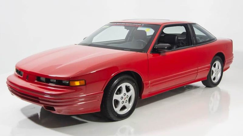 Illustration for article titled The Final Production Oldsmobile Cutlass Supreme Is Your Next Overpriced Radwood Car