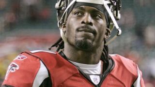 Illustration for article titled Bird of a New Feather: Vick Signs with Eagles