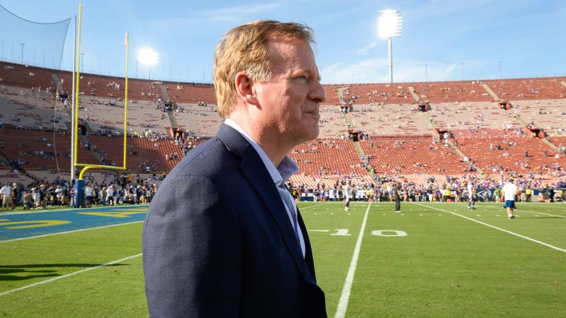 Illustration for article titled Roger Goodell Thanks Toilet President For Tacking Canadian Super Bowl Ad Ruling Onto Trade Agreement