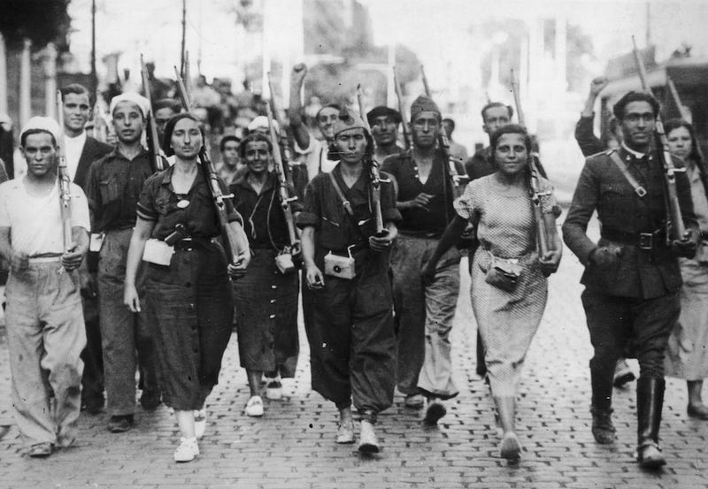 Illustration for article titled Female Militia Members March at the Beginning of the Spanish Civil War