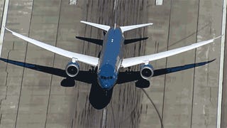 Boeing Makes Near Vertical Take Off Rehearsing For The Paris Air Show