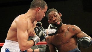 Illustration for article titled Boxer Teon Kennedy Gets His Face Rearranged