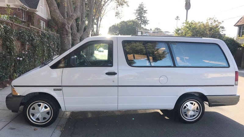 Illustration for article titled At $3,900, Could This 1997 Ford Aerostar XLT AWD Have You Saying "Yes We Van?"