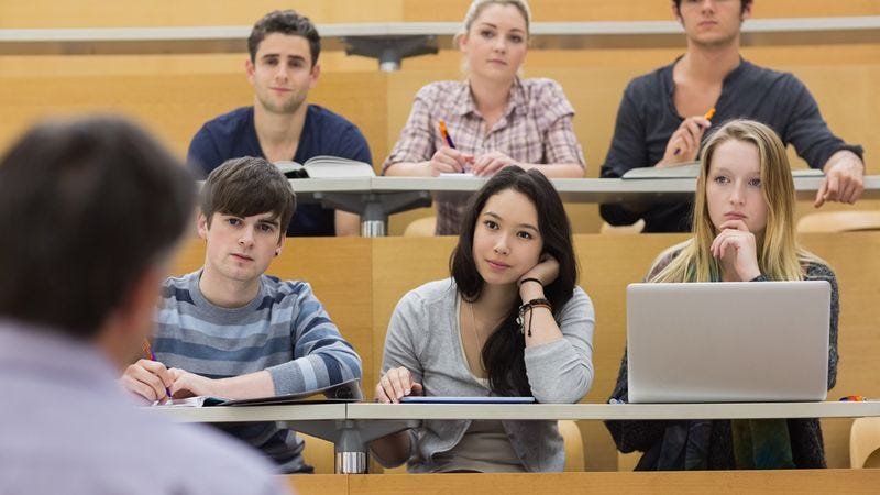 Illustration for article titled What Should Your College Major Be? But For Christ’s Sake, Don’t Use This Quiz To Make Any Actual Life Decisions