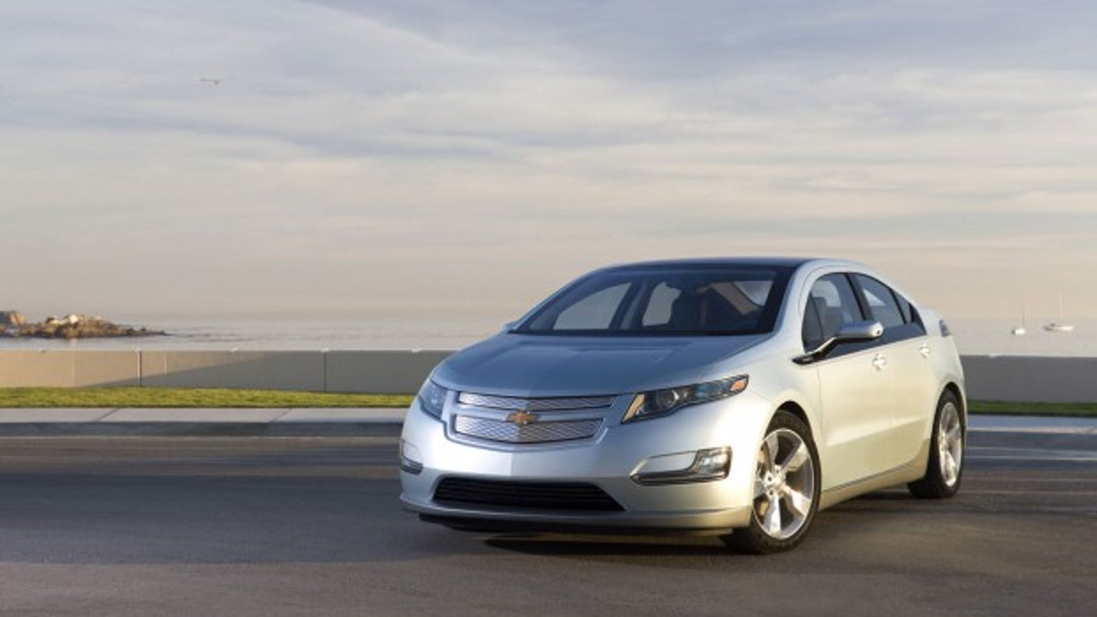 Chevy Volt Pre Orders Start Now 41 000 Before 7 500 Tax Credit