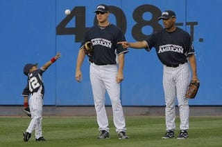 Illustration for article titled Sure, Jonathan Papelbon Would Have Talked To The Yankees If They Were Interested